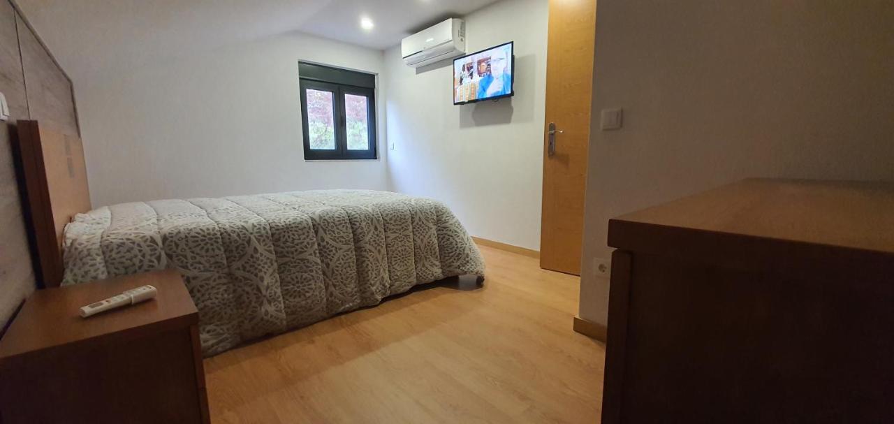 Quinta Da Tormenta -14 Pessoas- Cabeceiras De Basto 2 Casas E Piscina Privada Villa Eksteriør billede