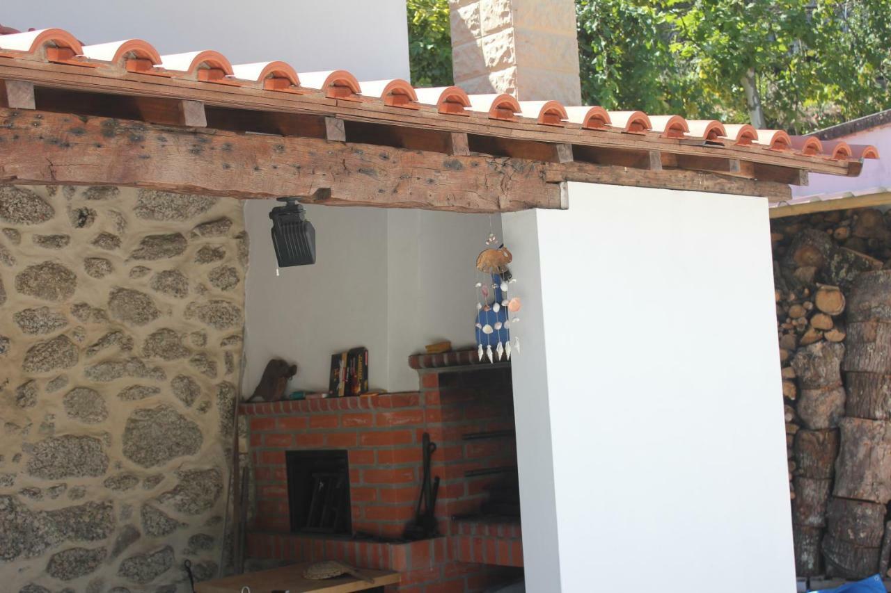 Quinta Da Tormenta -14 Pessoas- Cabeceiras De Basto 2 Casas E Piscina Privada Villa Eksteriør billede