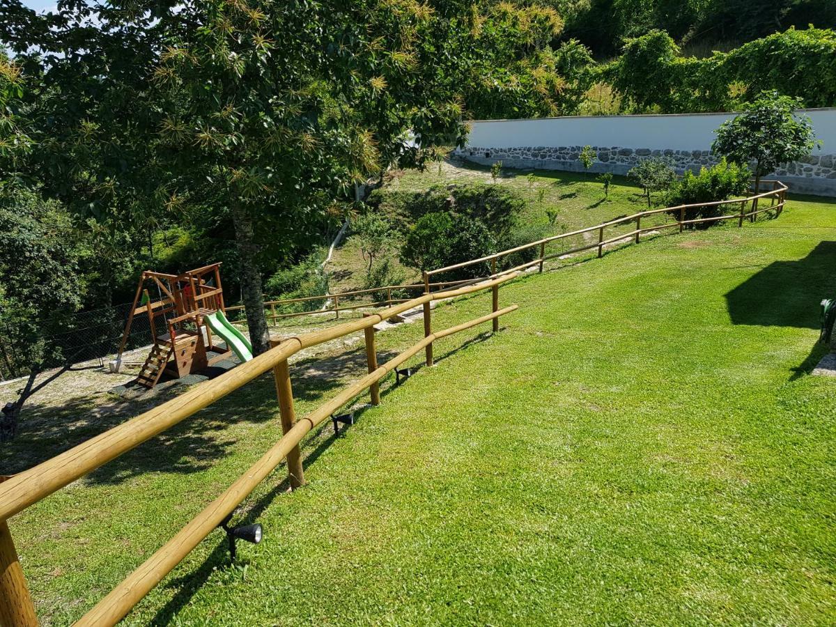 Quinta Da Tormenta -14 Pessoas- Cabeceiras De Basto 2 Casas E Piscina Privada Villa Eksteriør billede